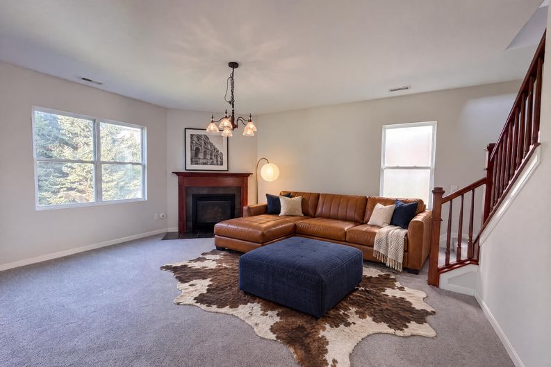 Photo 3 of 39 of 4058 Leontria Ave, Columbus, OH