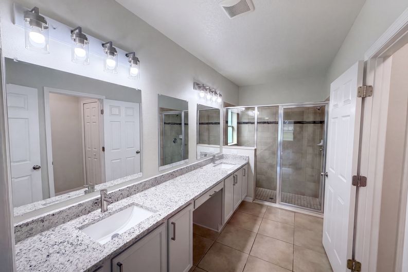 Photo 20 of 40 of 3508 Yacht Club Ct, Kissimmee, FL