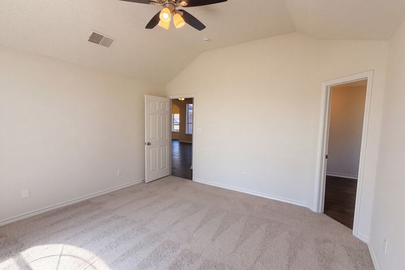 Photo 14 of 25 of 7109 Cottonwood Cir, Sachse, TX