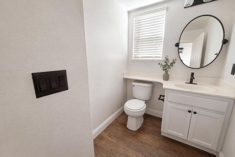Photo 8 of 21 of 2520 Meadowgate Dr, Riverbank, CA
