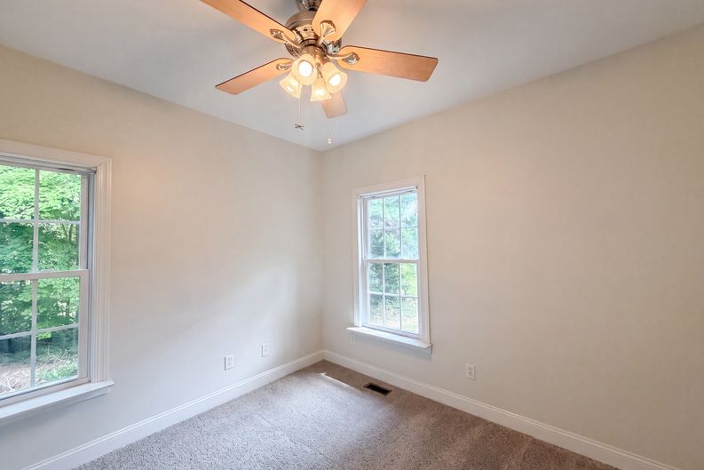 Photo 11 of 16 of 4336 N Greg Allen Way, Oxford, NC