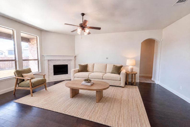 Photo 9 of 20 of 130 Red Pine Dr, Red Oak, TX