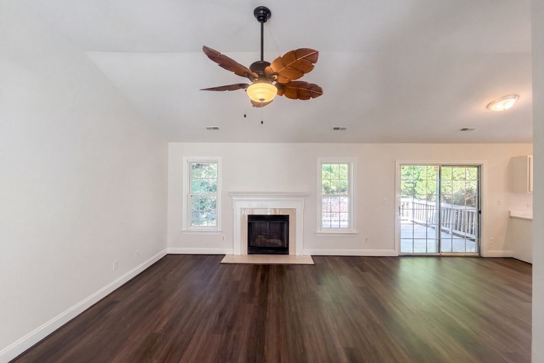 Photo 3 of 22 of 6205 Lea Ray Dr, Greensboro, NC