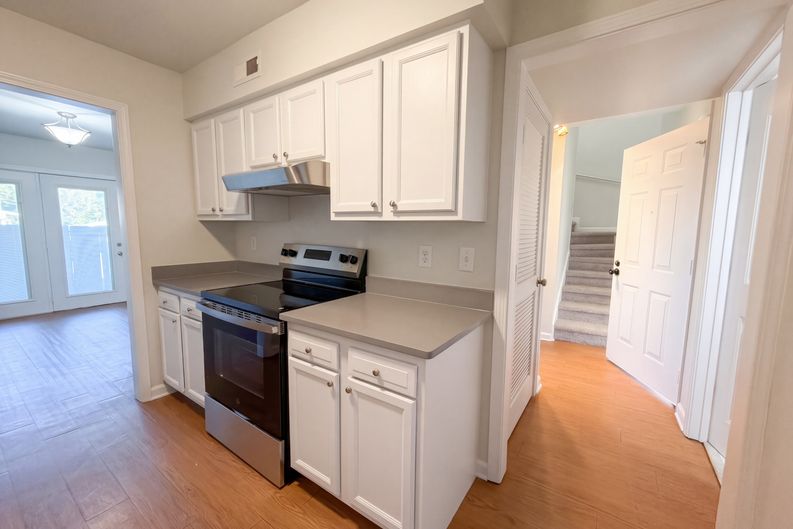 Photo 7 of 17 of 1021 Heritage Dr, Madison, TN
