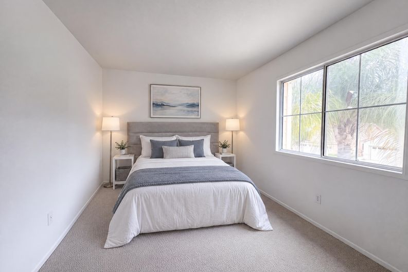 Photo 16 of 30 of 23608 Ashwood Pl, Valencia, CA