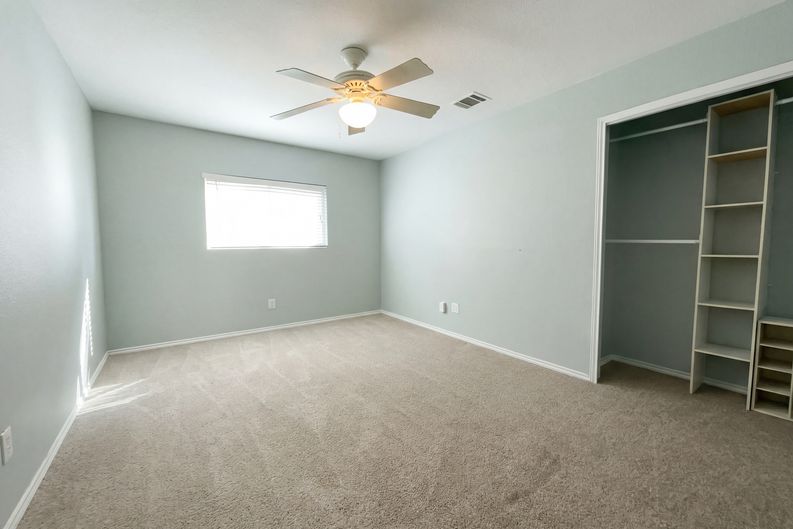 Photo 4 of 16 of 20503 Liatris Ln, San Antonio, TX