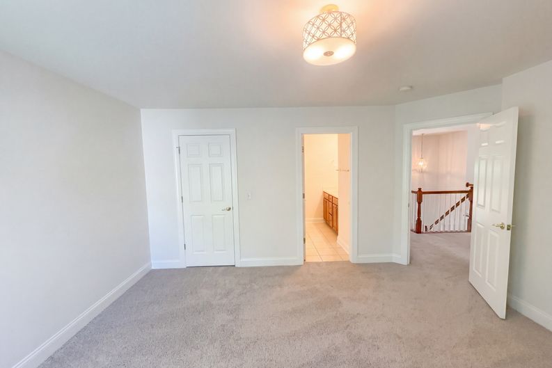 Photo 17 of 35 of 4993 Winding Ridge Dr, Greensboro, NC