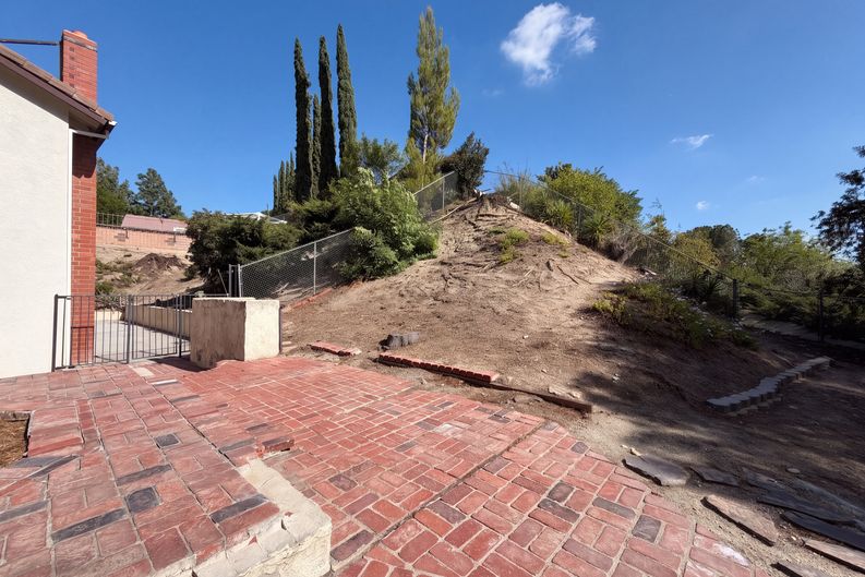 Photo 14 of 17 of 11569 Viking Ave, Porter Ranch, CA