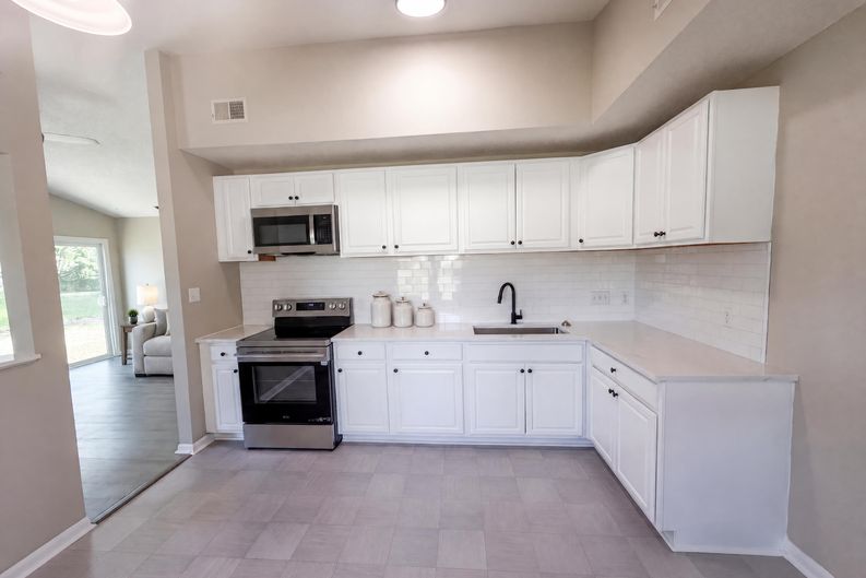 Photo 6 of 16 of 1549 Bingham Dr, Fayetteville, NC