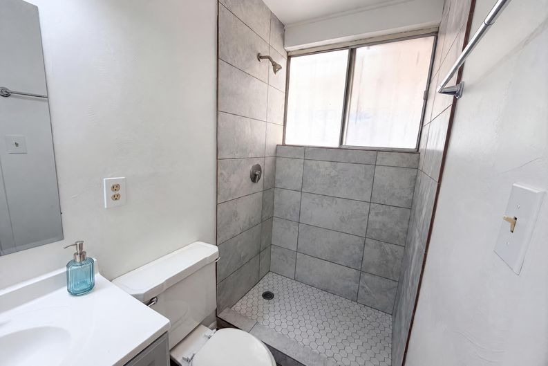 Photo 10 of 21 of 2901 N Cloverland Ave, Tucson, AZ