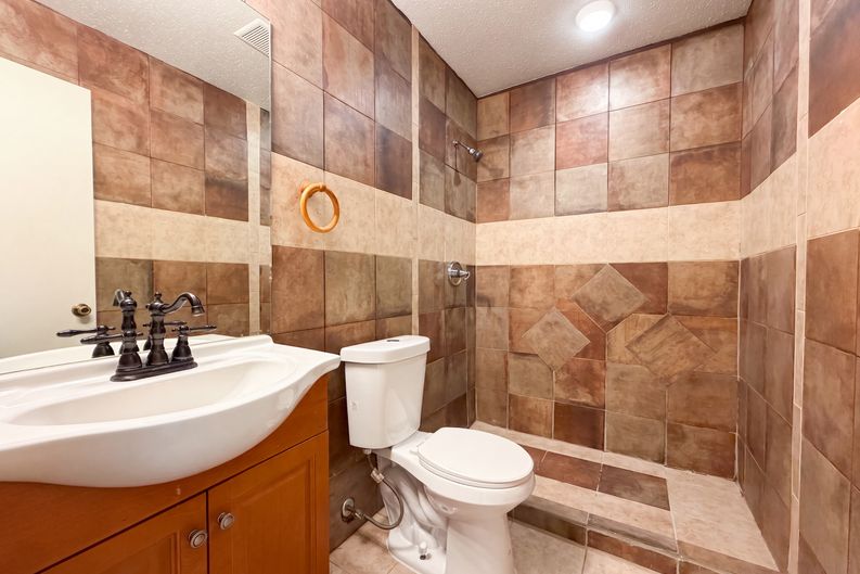 Photo 12 of 16 of 3307 Brookston St, Houston, TX
