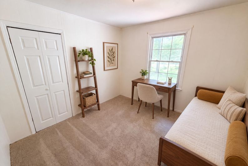 Photo 4 of 23 of 5100 Robinwood Dr, Charlotte, NC