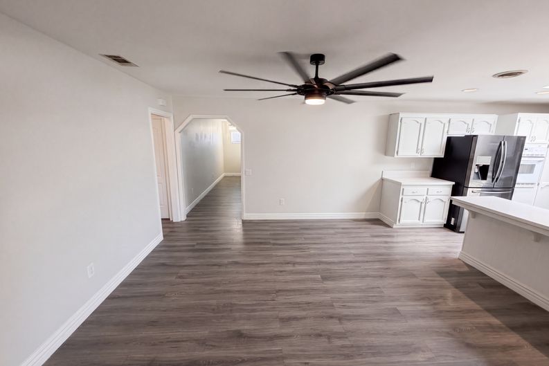 Photo 11 of 24 of 4380 Flightwood Cir, Hemet, CA