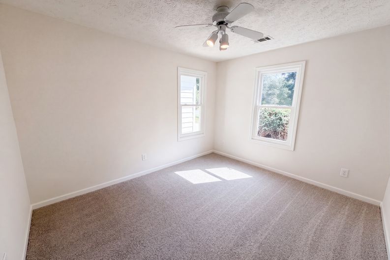 Photo 9 of 15 of 3725 Windy Hill Dr SE, Conyers, GA