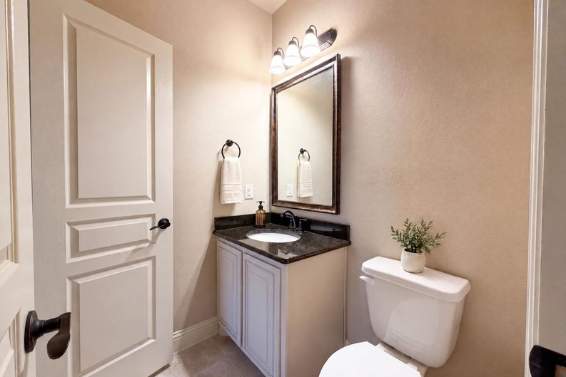 Photo 19 of 34 of 725 Lyndhurst Dr, Anna, TX
