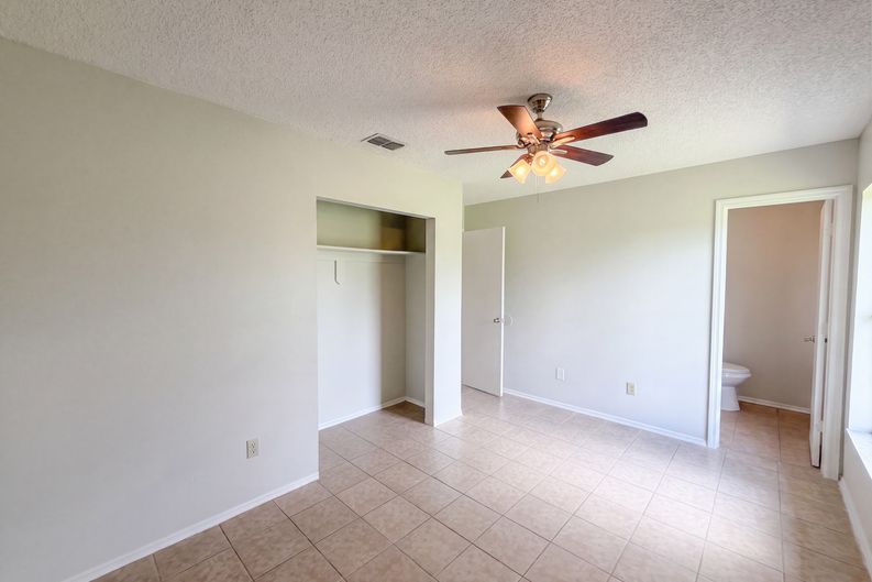 Photo 18 of 24 of 1262 Padgett Cir, Lady Lake, FL