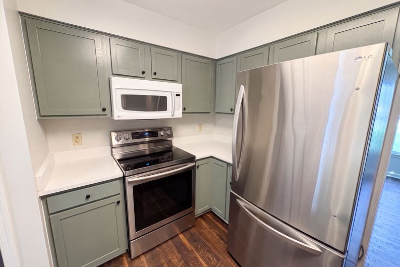 Photo 9 of 27 of 6401 Forest Grove Dr, Fredericksburg, VA