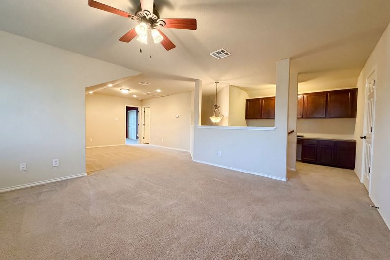 Photo 17 of 22 of 6941 Laura Hts, Schertz, TX