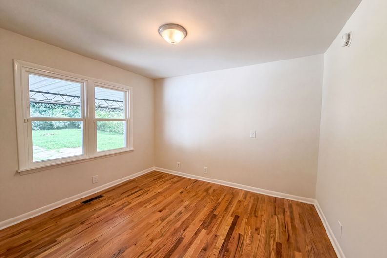 Photo 12 of 21 of 506 Mason Ct, Murfreesboro, TN