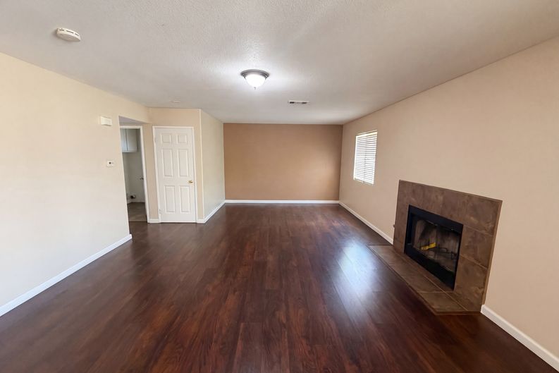 Photo 6 of 36 of 11401 Villa St, Adelanto, CA