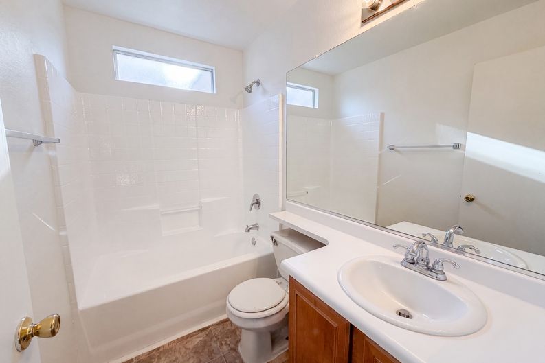 Photo 11 of 50 of 1515 E Bloch Rd, Phoenix, AZ