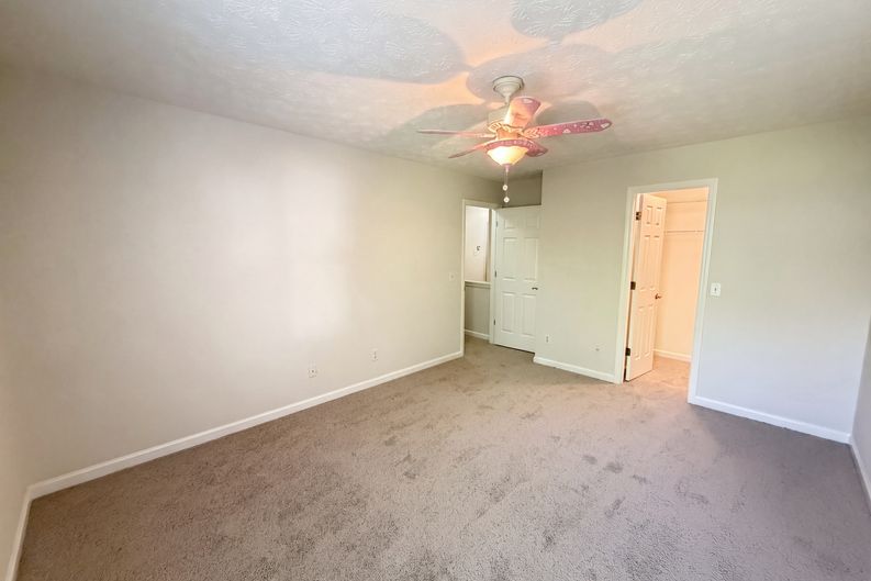 Photo 8 of 21 of 13331 Harpley Ct, Alpharetta, GA