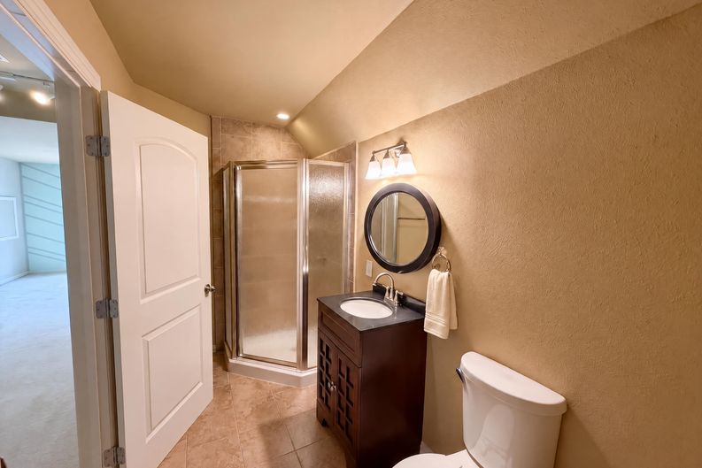 Photo 23 of 29 of 1309 Winding Brook Dr, Garland, TX
