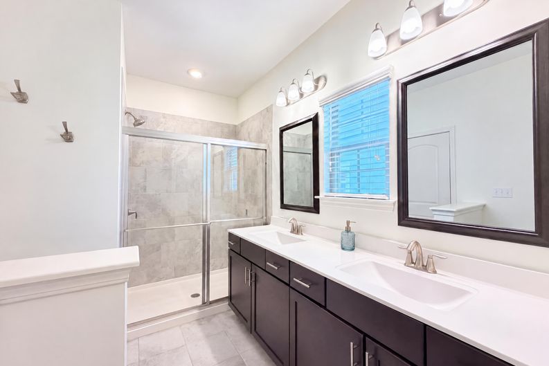 Photo 8 of 21 of 9431 Ainslie Downs St, Charlotte, NC