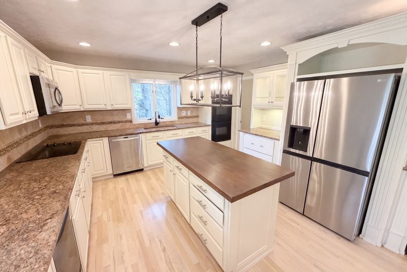 Photo 15 of 44 of 5344 Forest Springs Dr, Atlanta, GA