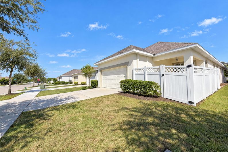 Photo 14 of 15 of 724 Winterside Dr, Apollo Beach, FL