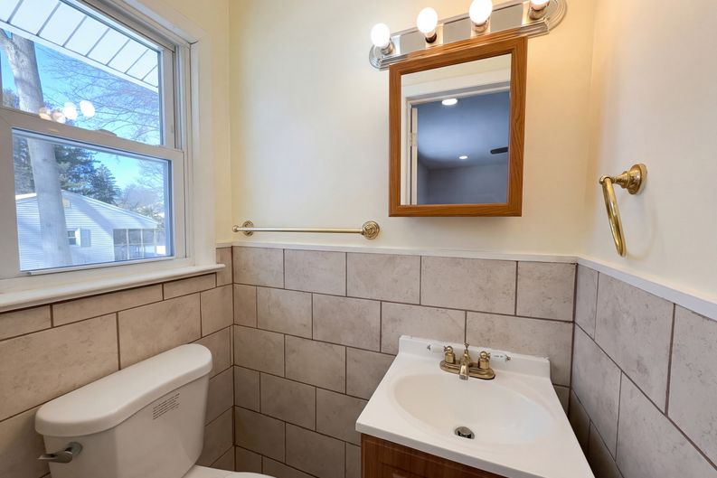 Photo 6 of 31 of 2622 Cleveland Ave, Township Of Washington, NJ