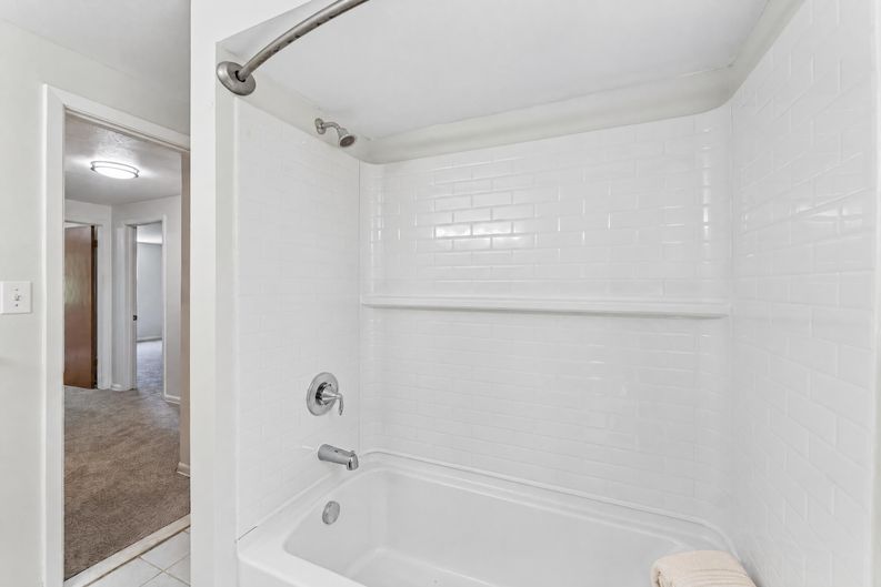 Photo 34 of 52 of 644 Wellfleet Dr, Bay Village, OH