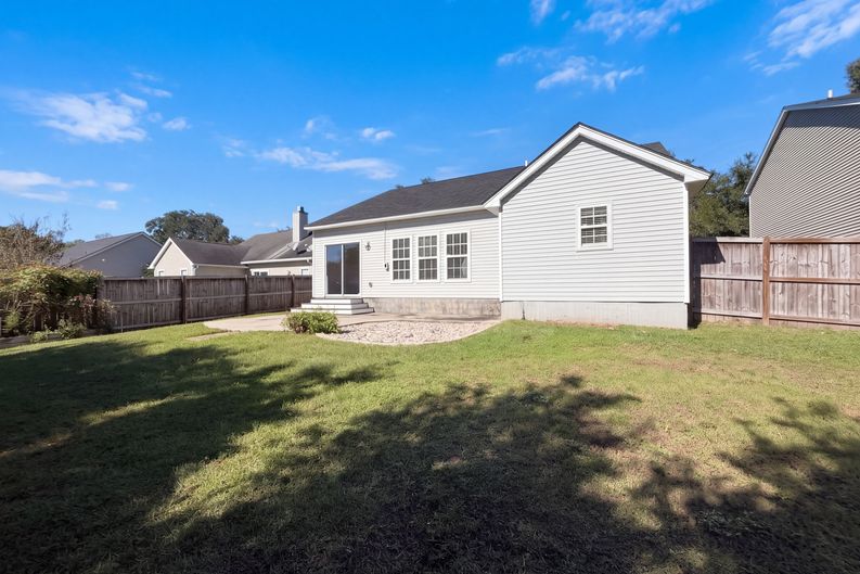 Photo 18 of 20 of 5138 Thornton Dr, Summerville, SC