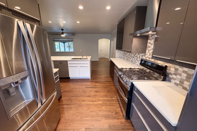 Photo 6 of 18 of 1560 Leyden St, Denver, CO
