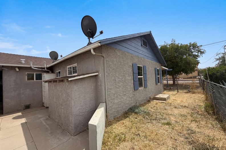 Photo 37 of 42 of 11950 Lee Ave, Adelanto, CA