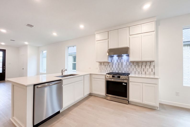 Photo 6 of 16 of 21511 Colonial Meadow Creek Trl, Waller, TX