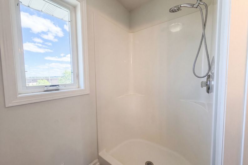 Photo 18 of 25 of 9429 Harkness Ave S, Cottage Grove, MN