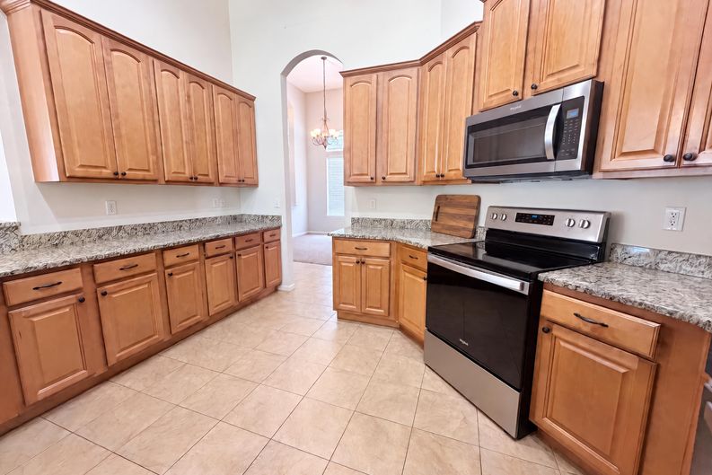 Photo 6 of 21 of 845 Songbird Dr, Orange Park, FL