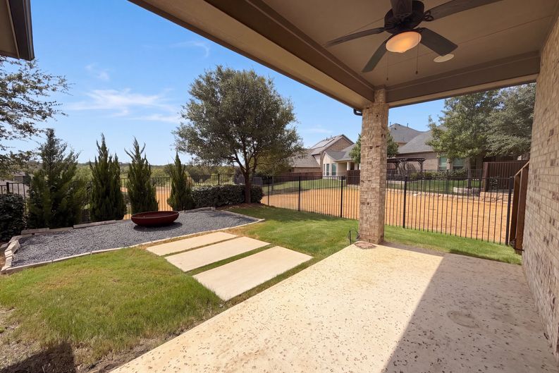 Photo 33 of 37 of 11509 Misty Ridge Dr, Roanoke, TX