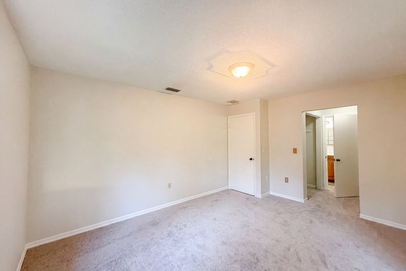 Photo 14 of 22 of 5750 NW 55th Ave, Ocala, FL