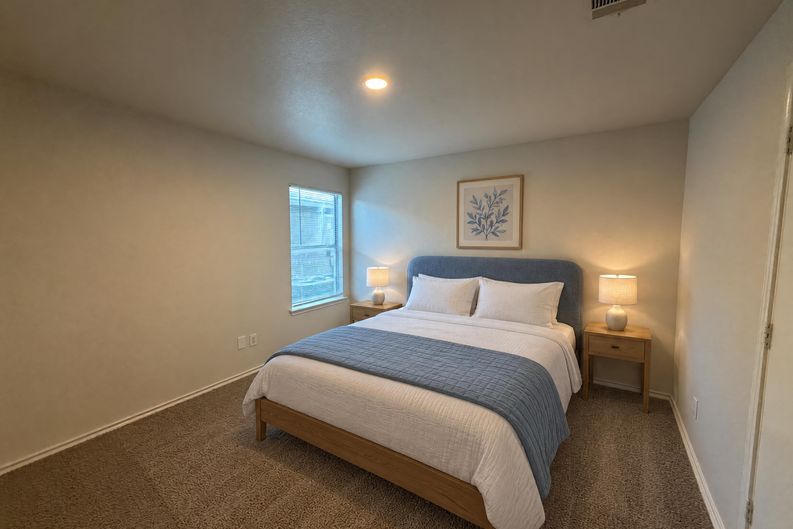 Photo 10 of 30 of 230 Phillips St, Hutto, TX