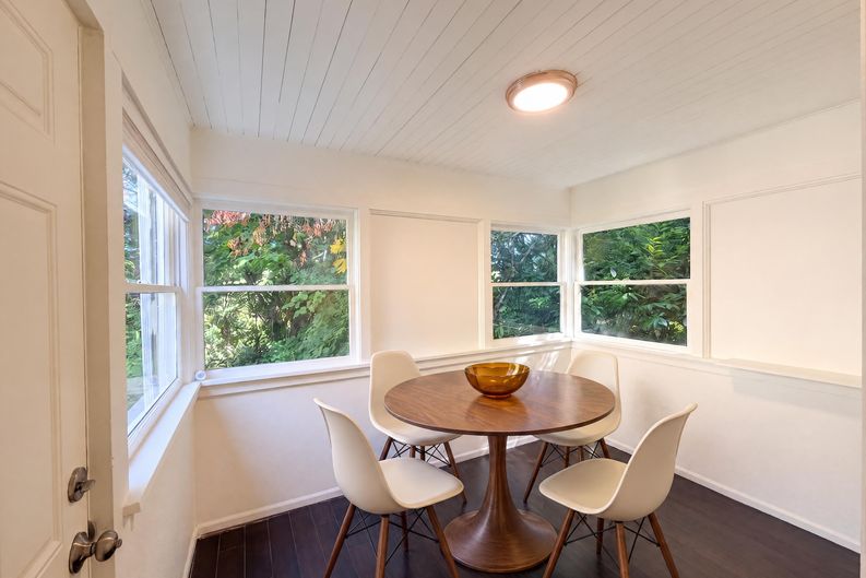 Photo 11 of 26 of 605 Ash St, Lake Oswego, OR