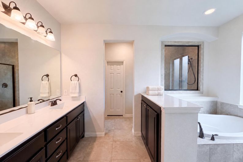 Photo 33 of 39 of 9332 Kaitlyn Ct, Lantana, TX