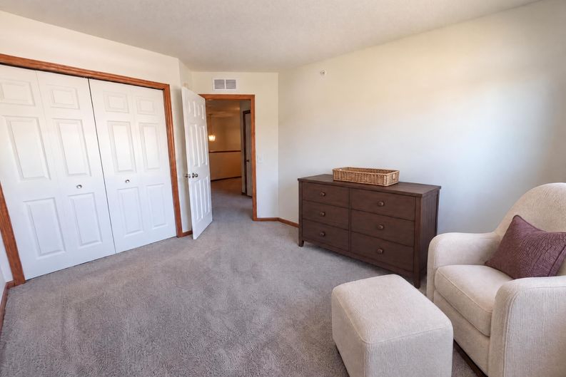 Photo 14 of 25 of 7231 Jewel Ln N, Maple Grove, MN