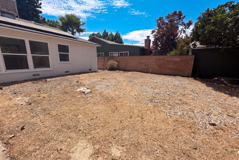 Photo 5 of 29 of 8015 Aldea Ave, LOS ANGELES, CA