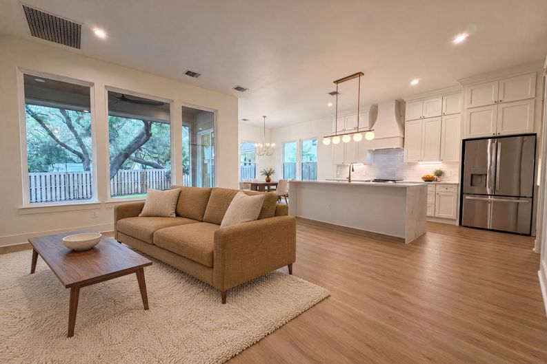 Photo 3 of 21 of 4211 Honeycomb St, San Antonio, TX