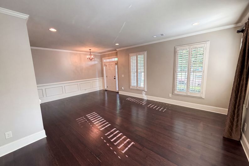 Photo 8 of 63 of 8785 Ellesmere Dr, Cumming, GA