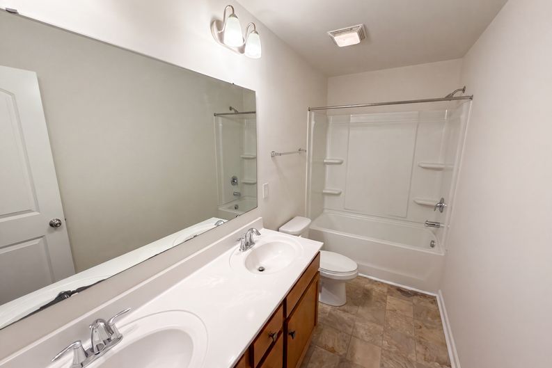 Photo 12 of 21 of 5627 Barclay Ct, Fort Mill, SC
