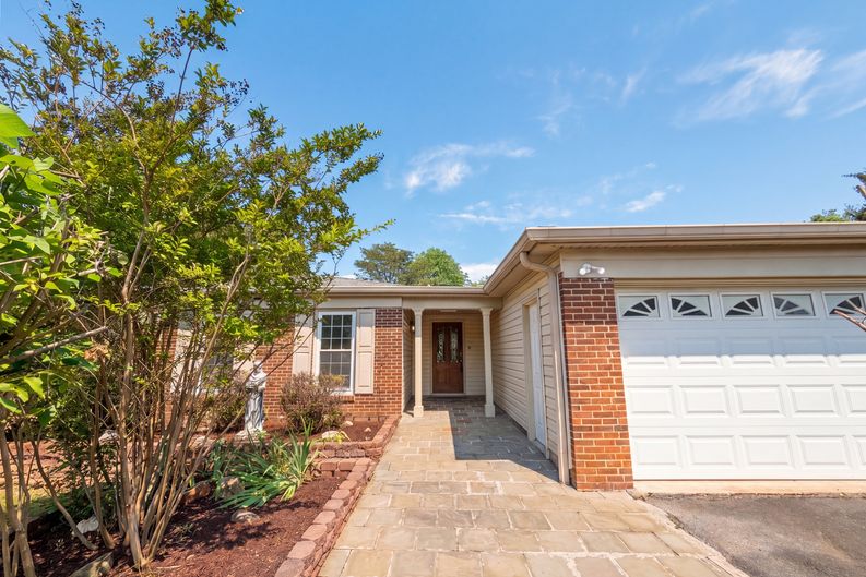 Photo 36 of 51 of 8947 Rosewood St, Manassas, VA