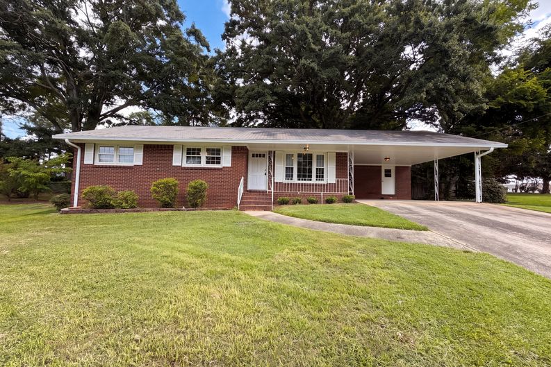 Photo 6 of 21 of 1276 Robin Rd NE, Conyers, GA